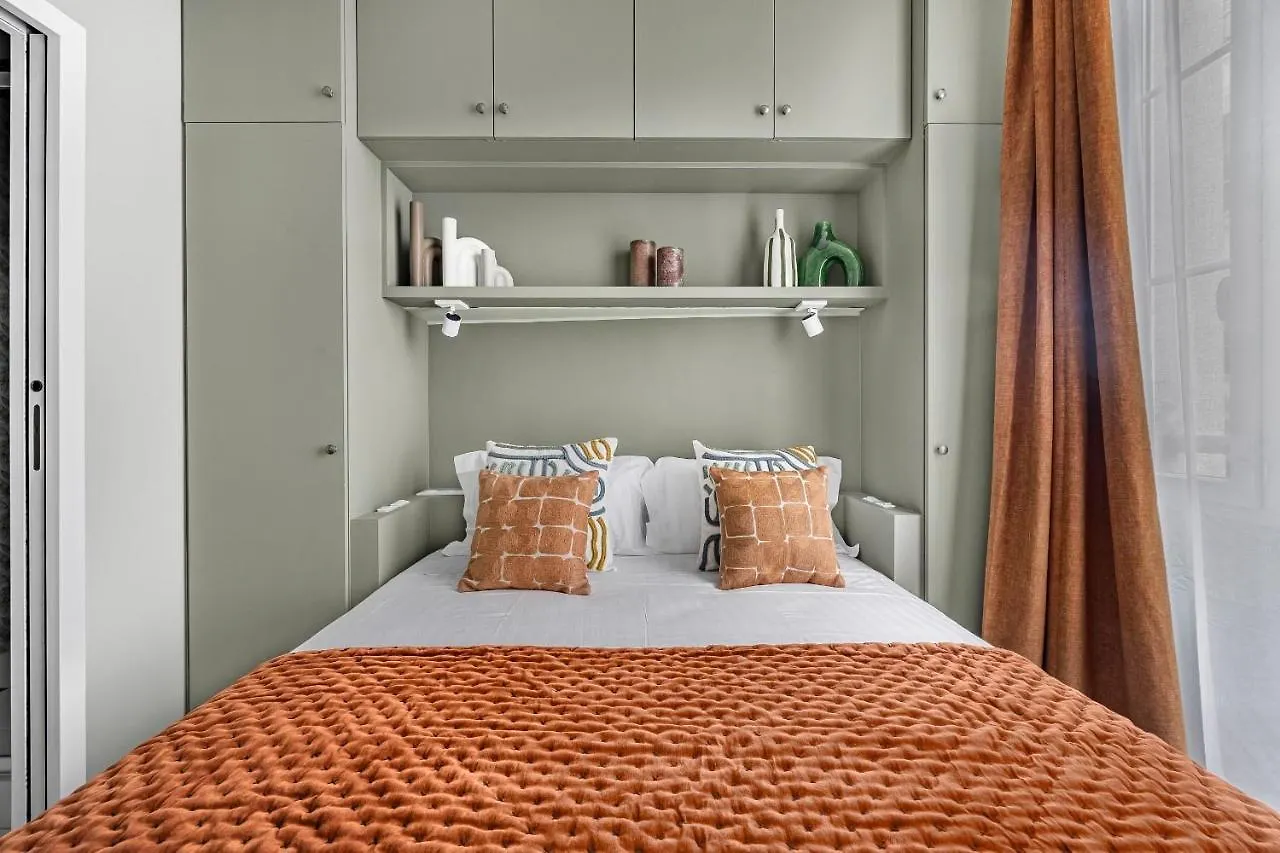 Orient Express Apartment Paris